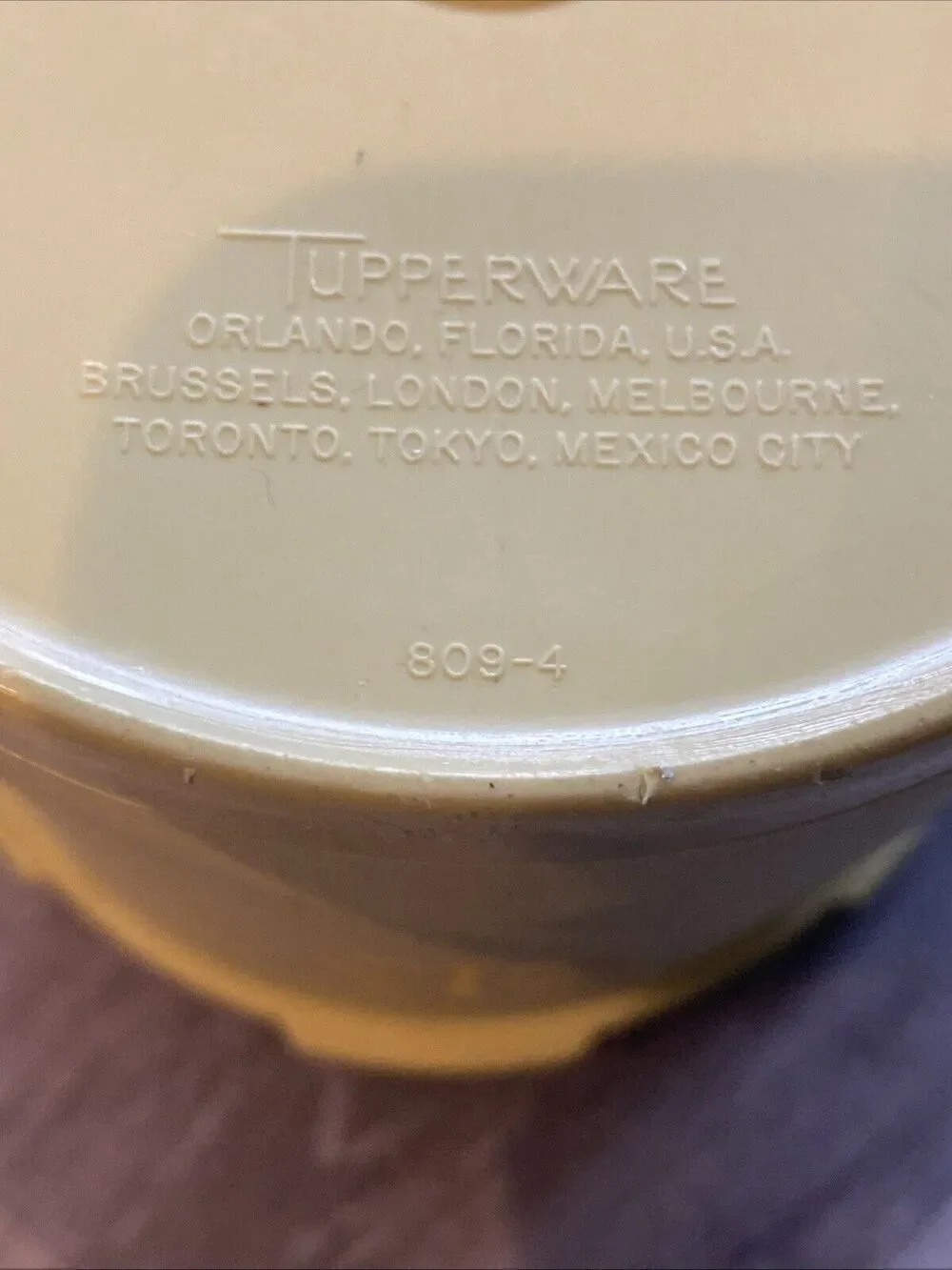 Tupperware Harvest Canister 809-4 With Lid Vintage